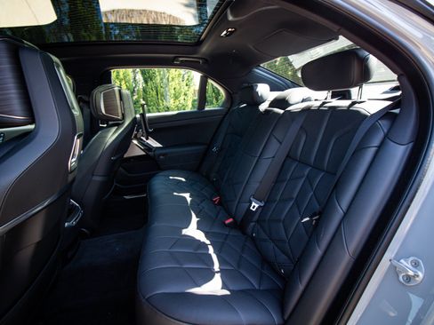 Used 2026 BMW 760i xDrive w/ Executive Package AWD/4WD image 31