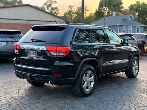 Used 2013 Jeep Grand Cherokee Overland AWD/4WD image 4