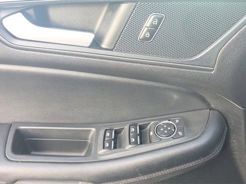 Certified 2022 Ford Edge SE image 13