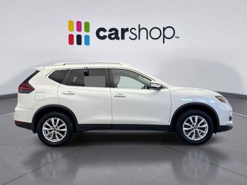 Used 2019 Nissan Rogue SV image 6