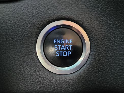 Used 2024 Toyota Tundra Limited w/ Power Package image 24