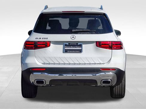 New 2026 Mercedes-Benz GLB 250 image 5