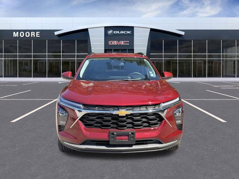 Used 2024 Chevrolet Trax LT w/ Driver Confidence Package FWD image 7