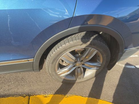 Used 2019 Volkswagen Tiguan SEL Premium image 13