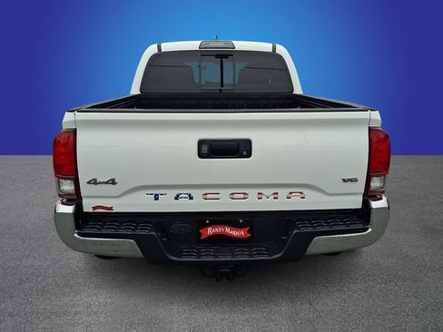 Used 2019 Toyota Tacoma SR5 AWD/4WD image 6