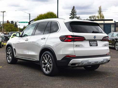 Used 2026 BMW X5 xDrive40i AWD/4WD image 11