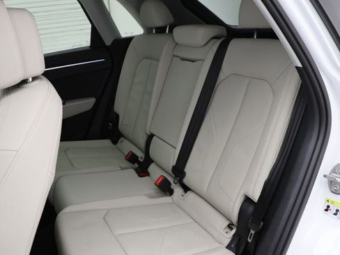 Used 2022 Audi Q3 2.0T Premium Plus image 12