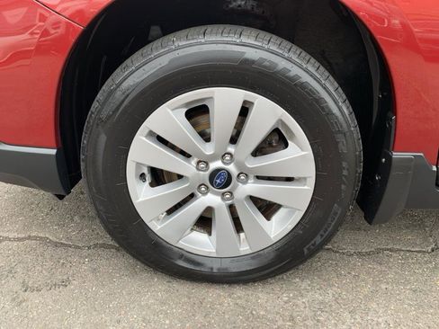 Used 2017 Subaru Outback 2.5i Premium image 24