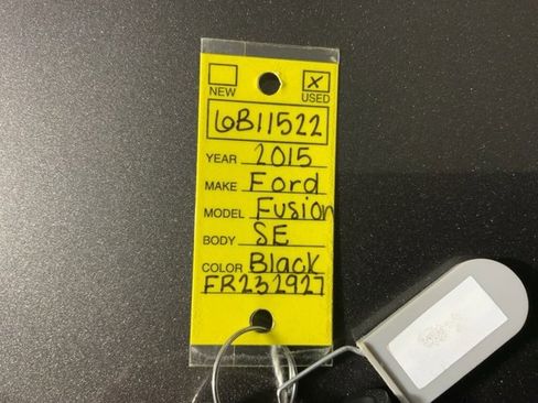 Used 2015 Ford Fusion SE w/ Equipment Group 202A image 31