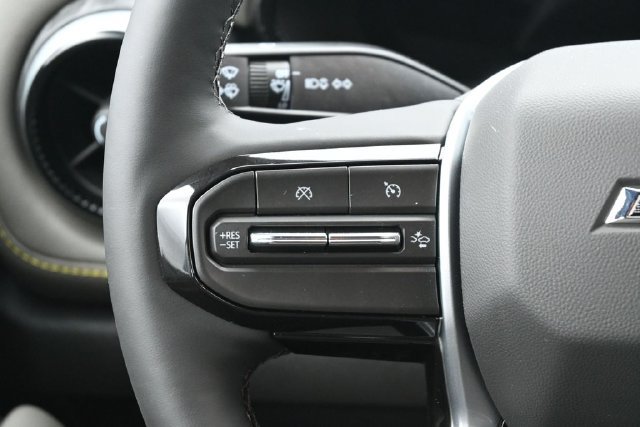 New 2026 Chevrolet Colorado ZR2 w/ Technology Package AWD/4WD image 24