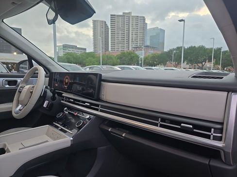 Used 2025 Hyundai Santa Fe SEL image 20