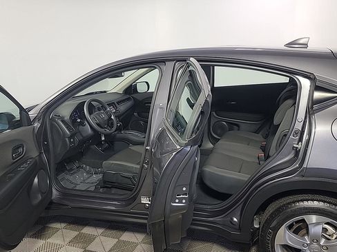 Certified 2022 Honda HR-V LX image 14