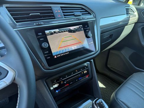 Used 2023 Volkswagen Tiguan SE image 19