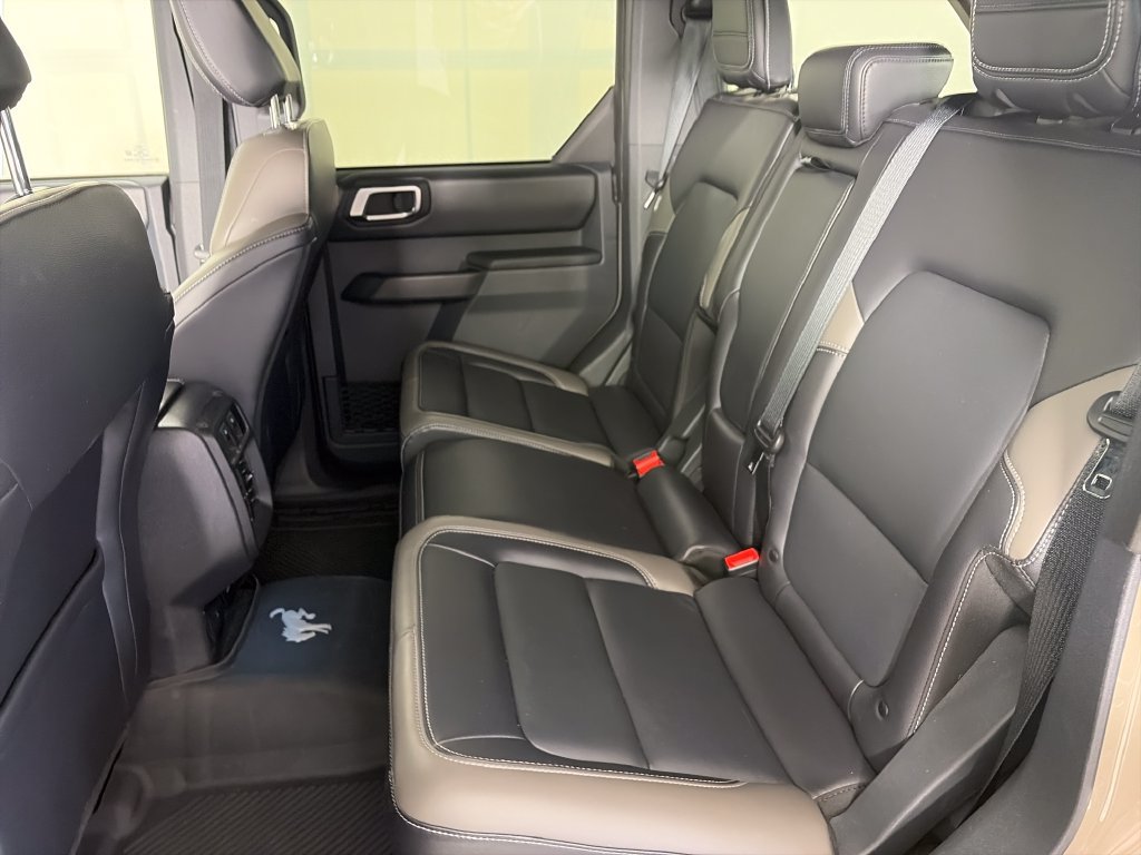 Certified 2025 Ford Bronco Outer Banks w/ Sasquatch Package AWD/4WD image 13