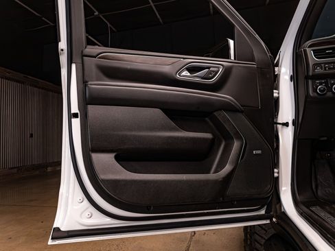 Used 2021 Chevrolet Tahoe LT w/ LT Signature Plus Package image 31