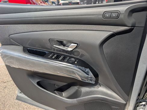 New 2025 Hyundai Tucson Limited image 21