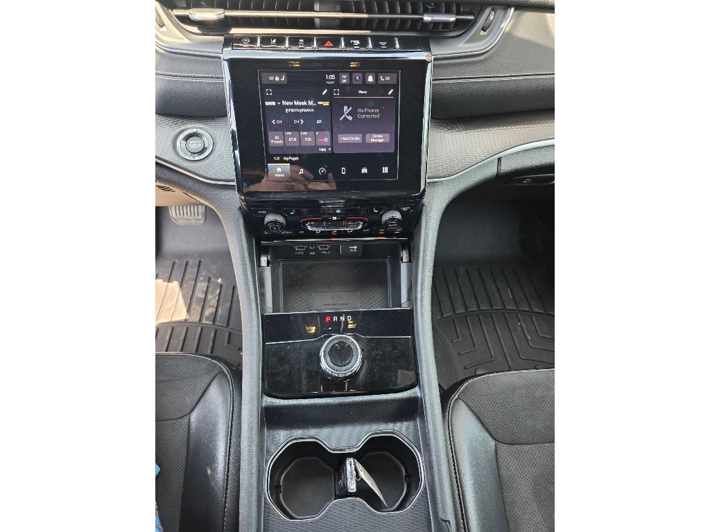 Used 2023 Jeep Grand Cherokee L Laredo AWD/4WD image 25