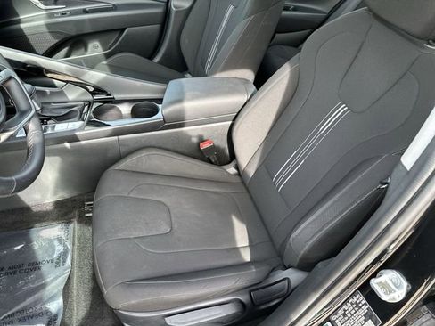 Used 2023 Hyundai Elantra SEL w/ Convenience Package image 15