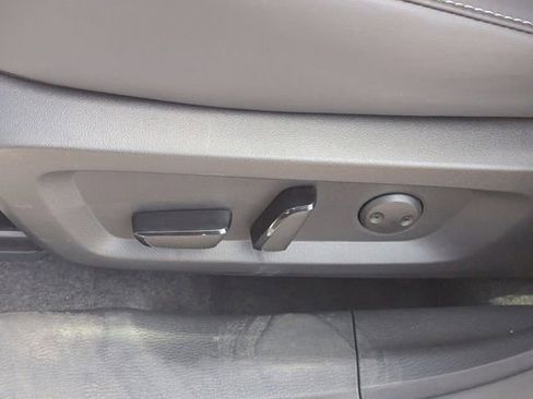 New 2026 Mitsubishi Outlander SE image 13