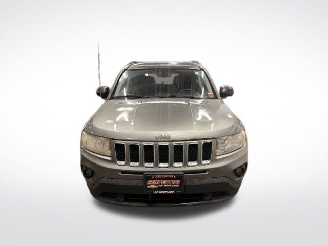 Used 2013 Jeep Compass Latitude AWD/4WD image 2