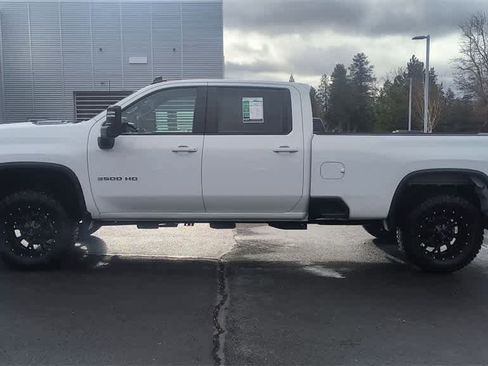 Used 2024 Chevrolet Silverado 3500 LT image 5
