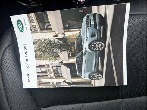 Used 2021 Land Rover Range Rover Evoque SE image 37