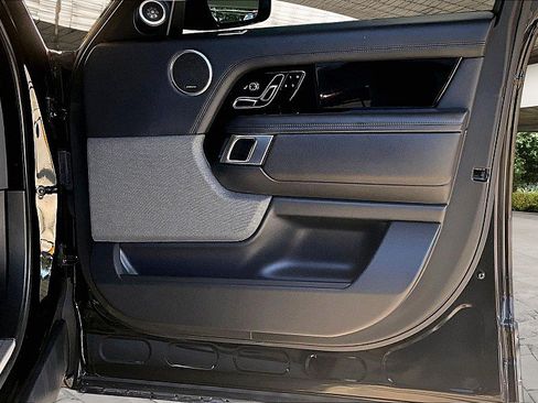 Used 2019 Land Rover Range Rover AWD/4WD image 16