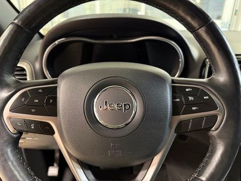 Used 2020 Jeep Grand Cherokee Limited image 16
