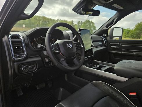 New 2026 RAM 3500 Laramie AWD/4WD image 20