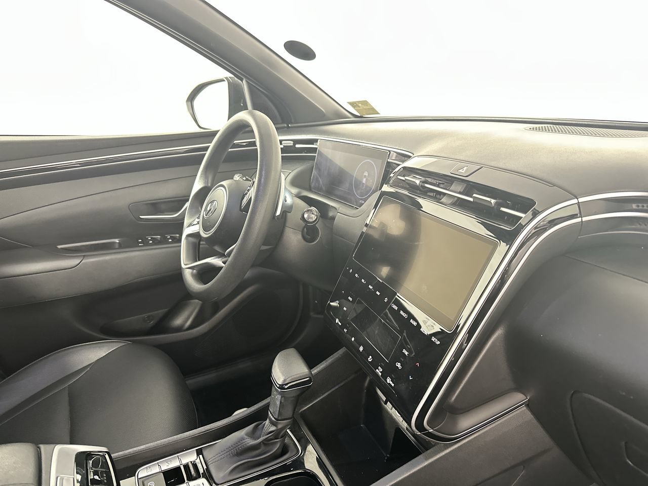 Used 2024 Hyundai Santa Cruz Night AWD/4WD image 14