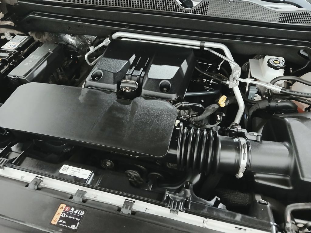 Used 2024 Chevrolet Colorado Trail Boss w/ Technology Package AWD/4WD image 30