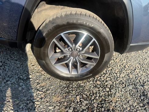 Used 2021 Jeep Grand Cherokee Limited AWD/4WD image 9