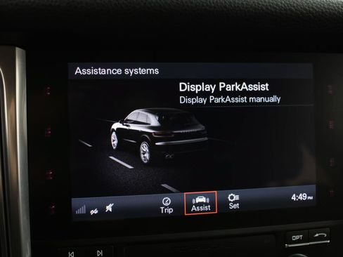 Used 2018 Porsche Macan AWD/4WD image 34