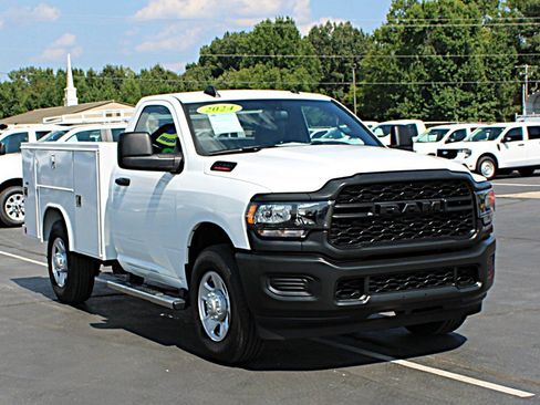 Used 2024 RAM 2500 Tradesman RWD image 2