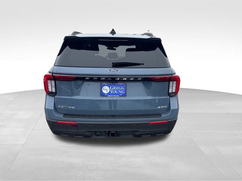 Used 2025 Ford Explorer Active image 5