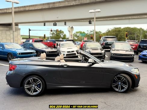 Used 2015 BMW M235i Convertible RWD image 9