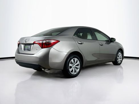 Used 2015 Toyota Corolla LE FWD image 9