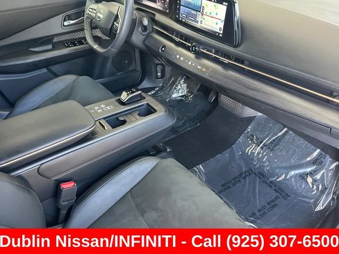 Used 2023 Nissan Ariya FWD image 20