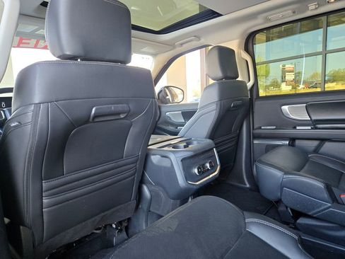 Used 2025 Ford Expedition Max Platinum AWD/4WD image 13