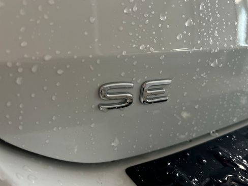 New 2026 Volkswagen Taos SE image 44