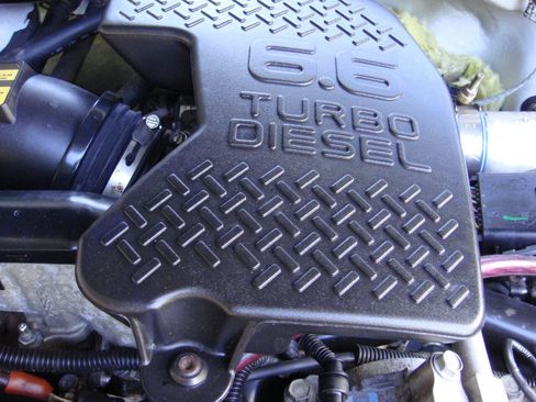 Used 2005 Chevrolet Silverado 2500 LT RWD image 15