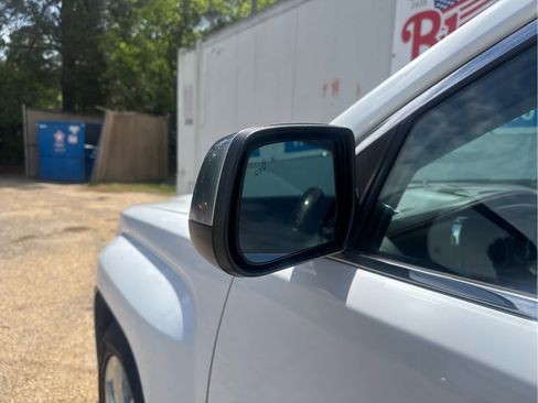 Used 2015 GMC Terrain Denali w/ Cargo Package image 17