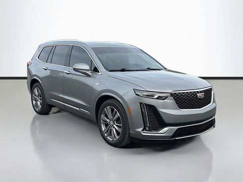 Certified 2024 Cadillac XT6 Premium Luxury FWD image 3