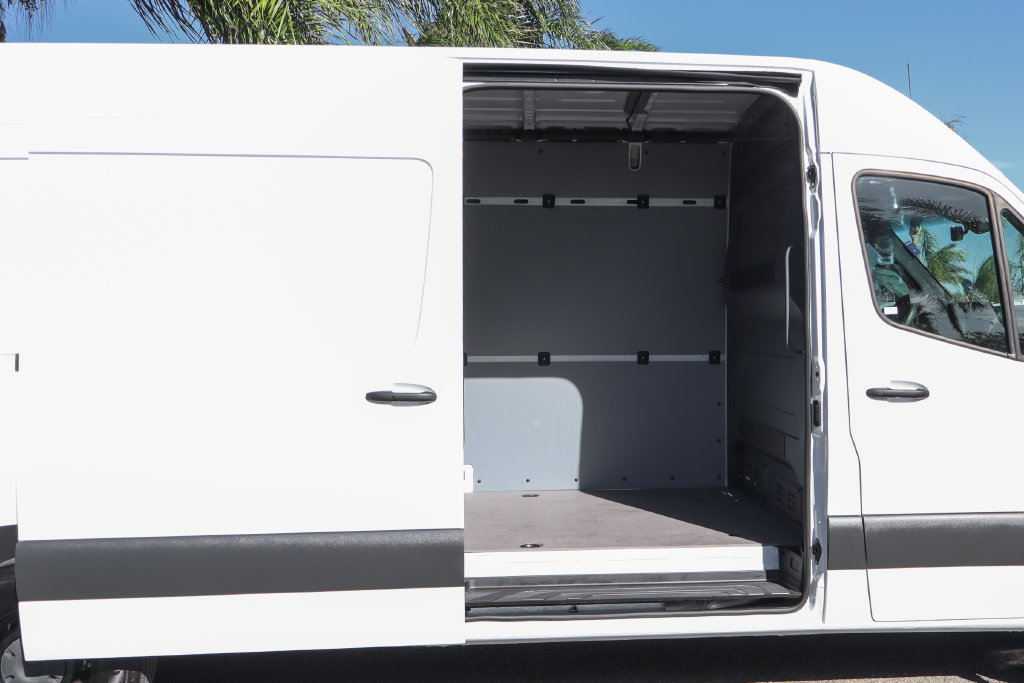 Used 2025 Mercedes-Benz Sprinter 2500 image 11
