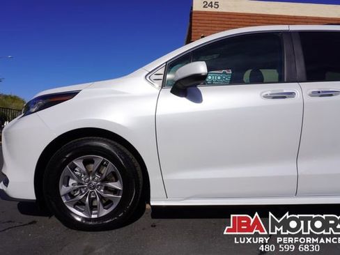 Used 2023 Toyota Sienna XLE image 22