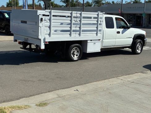 Used 2007 GMC Sierra 2500 W/T AWD/4WD image 8