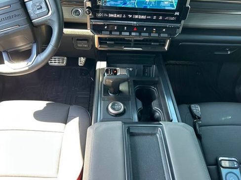 Used 2024 GMC Hummer EV 2X w/ Extreme Off-Road Package AWD/4WD image 9