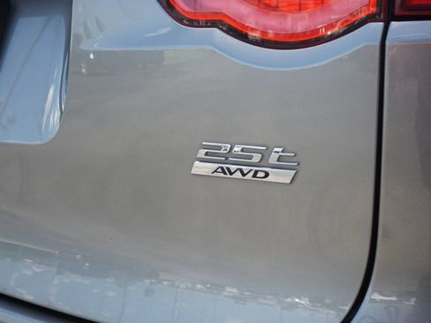 Used 2018 Jaguar F-PACE Premium AWD/4WD image 9