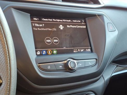 Used 2022 Chevrolet TrailBlazer LT w/ Driver Confidence Package image 11