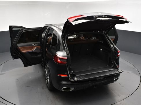 Used 2021 BMW X5 xDrive40i w/ M Sport Package AWD/4WD image 22